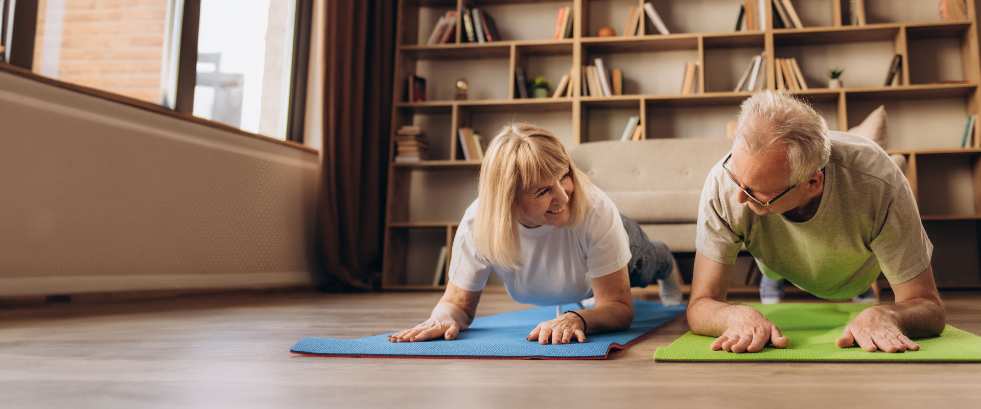 Fit-und-Gesund-Beitragsbild-1 Möchten Sie Ihre Beweglichkeit und Gesundheit möglichst lange bewahren? Dann empfehlen Experten, regelmäßige körperliche Aktivität in Ihren Alltag zu integrieren.